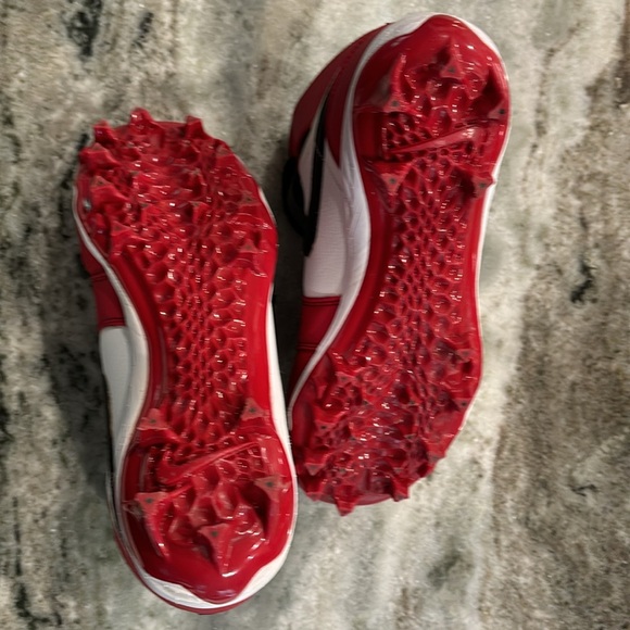 Size 11 Jordan’s cleats practically new. My son wore them twice. - Picture 3 of 6